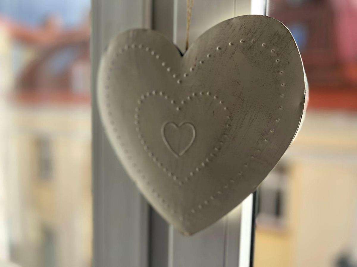 Heart Of Center Apartment