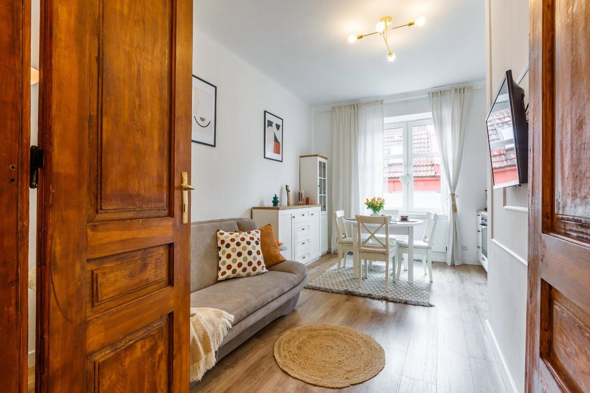 Heart Of Center Apartment